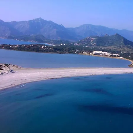 Coastal Hideaway With Pool Apartmán Villasimius