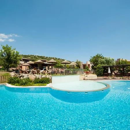 In With Swimming Pool Apartment *