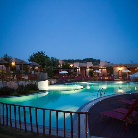 In With Swimming Pool Apartment *