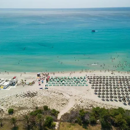 Appartement Coastal Hideaway With Pool *